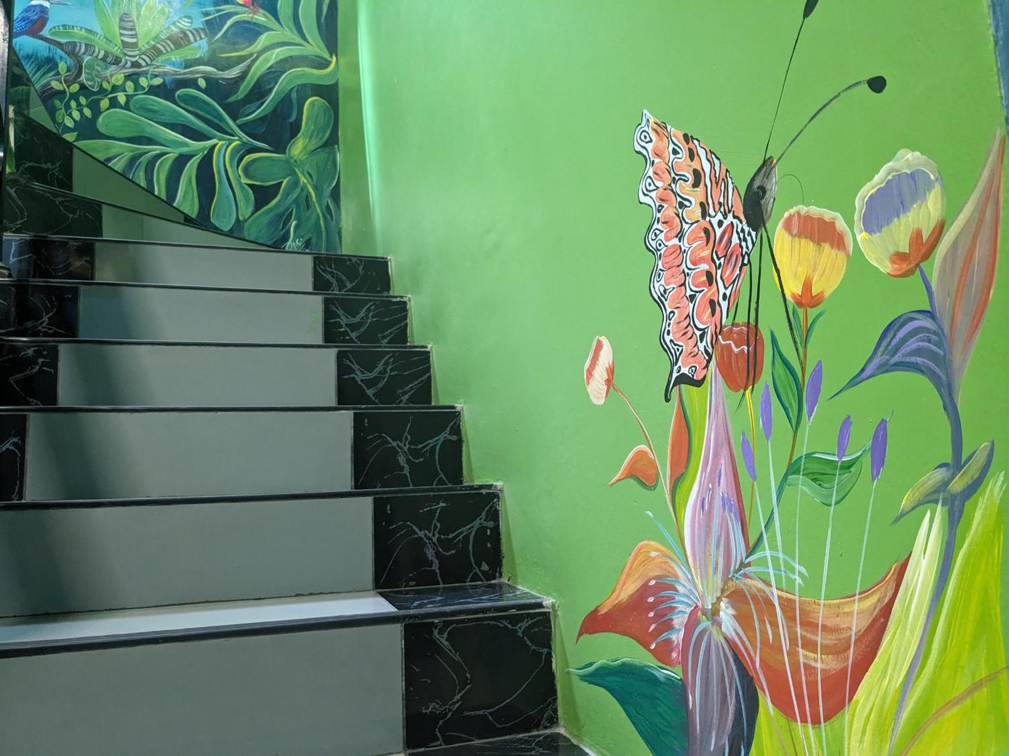 Amazon Dream Hostel With Ac And Starlink Икитос Экстерьер фото
