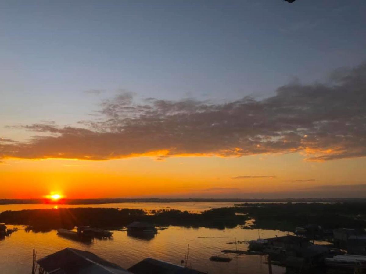 Amazon Dream Hostel With Ac And Starlink Икитос Экстерьер фото